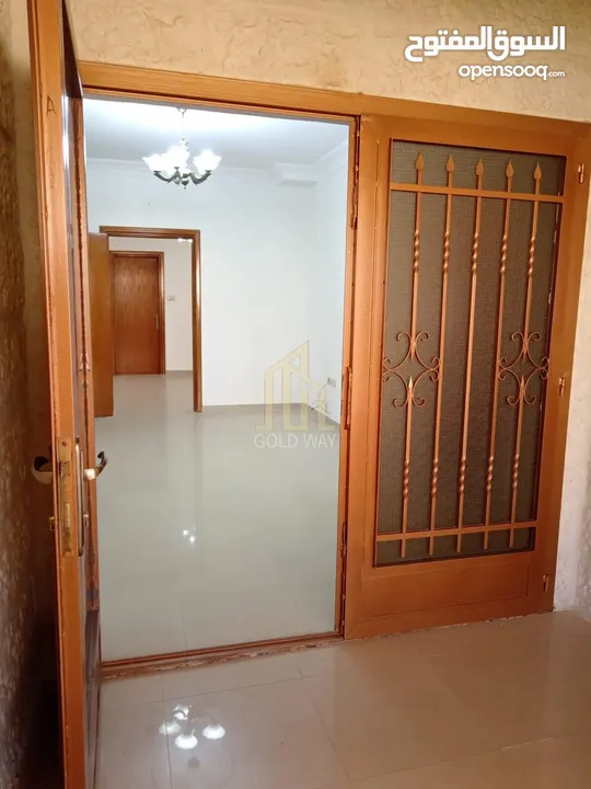 في موقع مميز في الجندويل تملك شقة أرضيه 150م بتشطيبات راقيه وسعر مغري / ref 9474