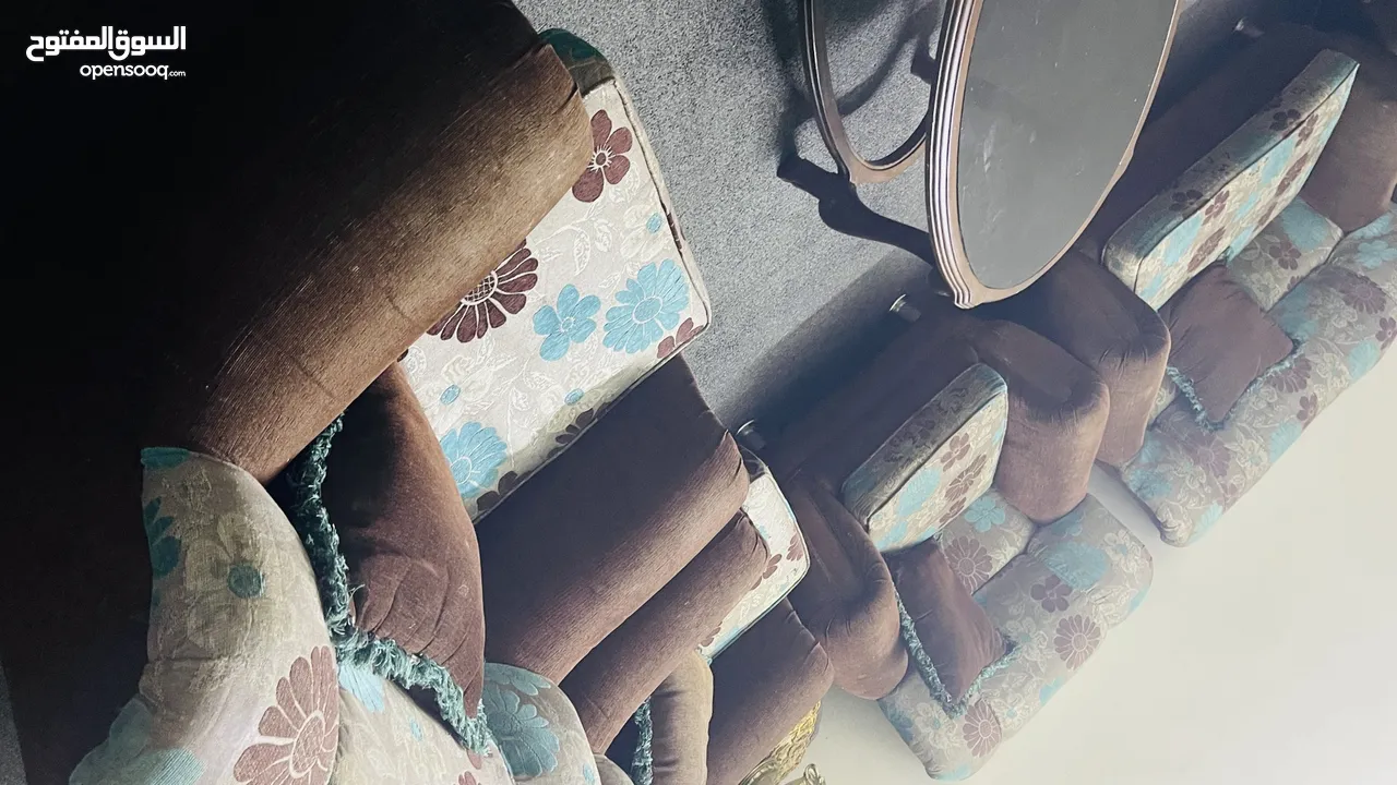 طاولة سفره  طقم كنب