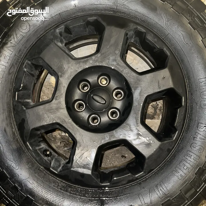 جنط فورد f150  لاريت كروم مدهون اسود بحالة الوكاله