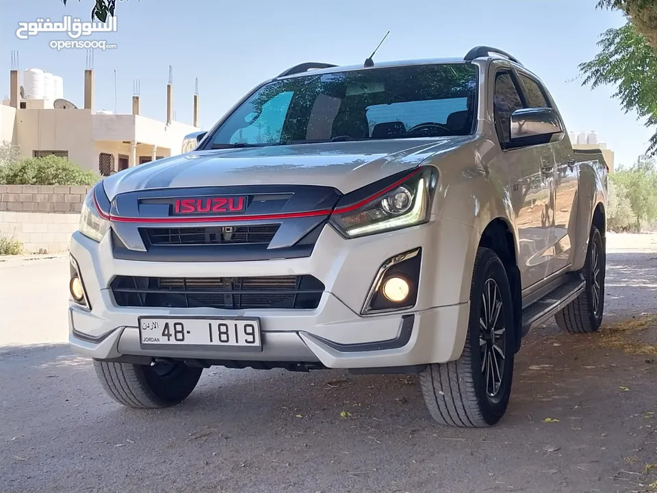 بكب ايسوزو دي ماكس Gt اصلي مديل 2020  فحص كامل لون ابيض لؤلؤي بسعر مغري قابل للبدل
