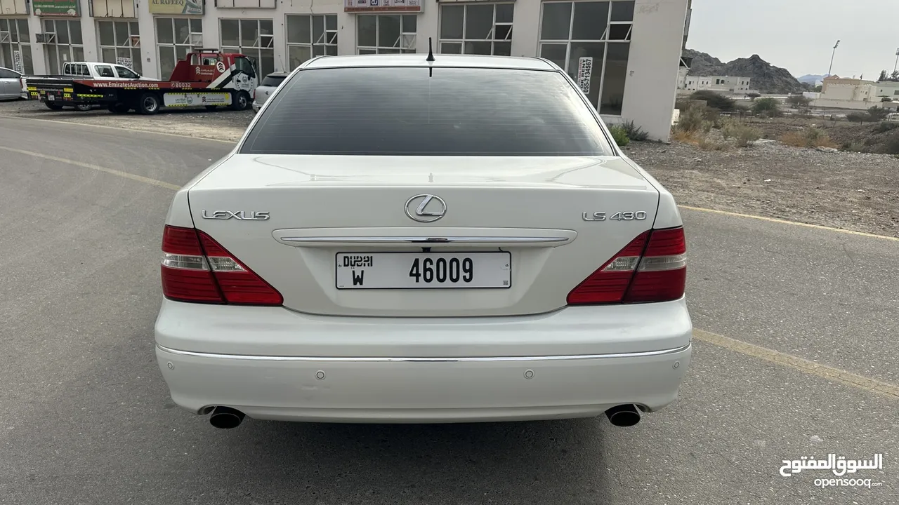 Lexus LS430 2004 3/4Ultra super clean with number plate