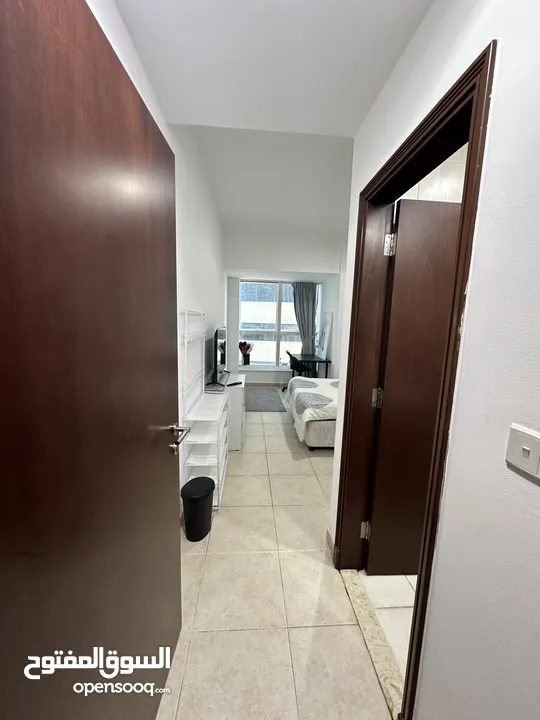 Master room for rent in Dubai marina with bath room in side