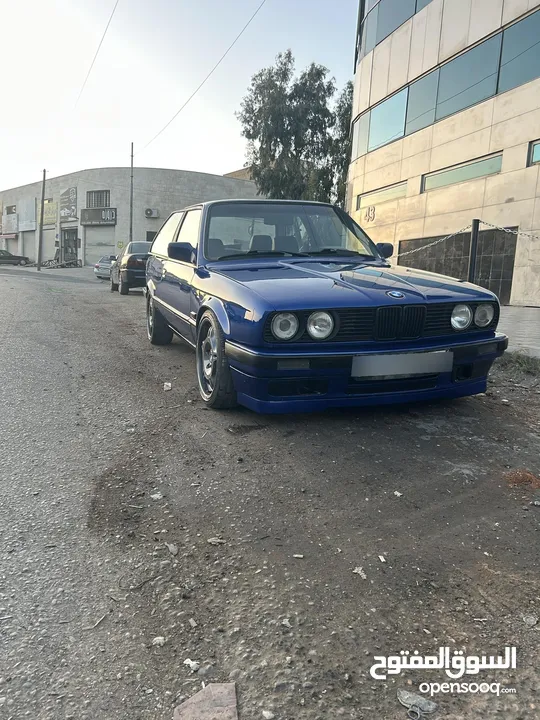 bmw e30.318 للبيع او البدل