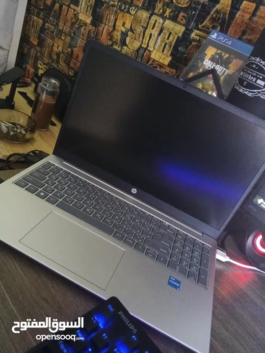 LAPTOP HP شبه جديد استخدام خفيف جدا