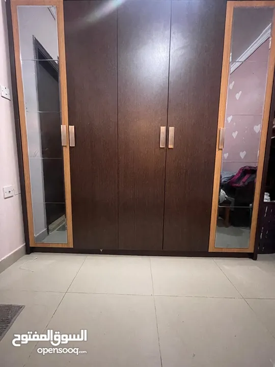 5 doors cupboard