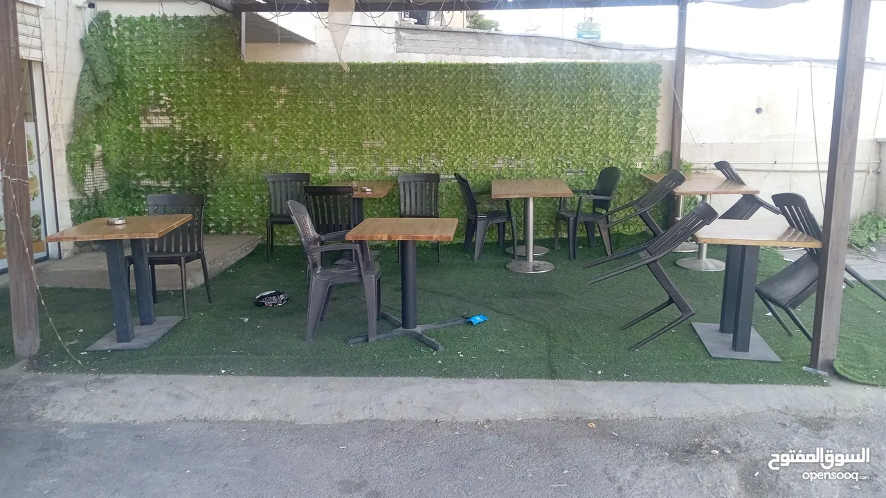 مطعم حمص وفلافل اسناكات للبيع في السلط