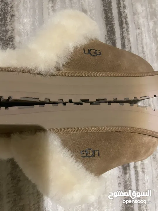UGG disquette slippers (39, 9)