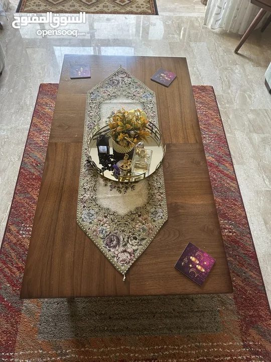 طاولات وسط