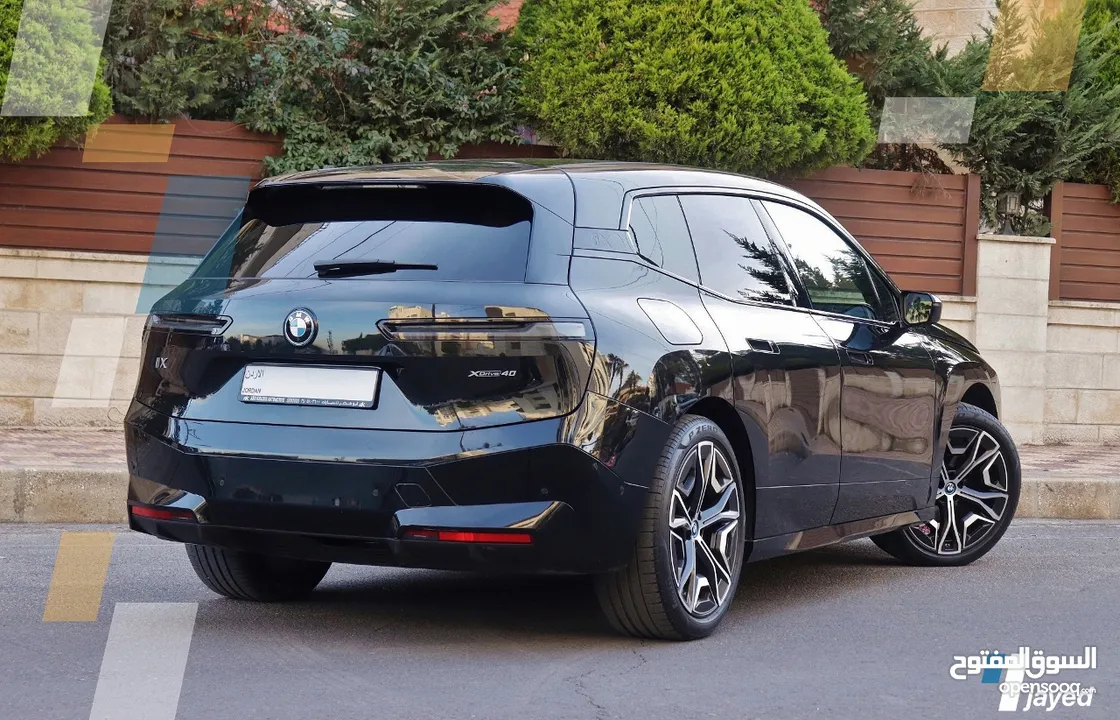 BMW IX M Package 2023 كهرباء مع إمكانية البدل بسياره