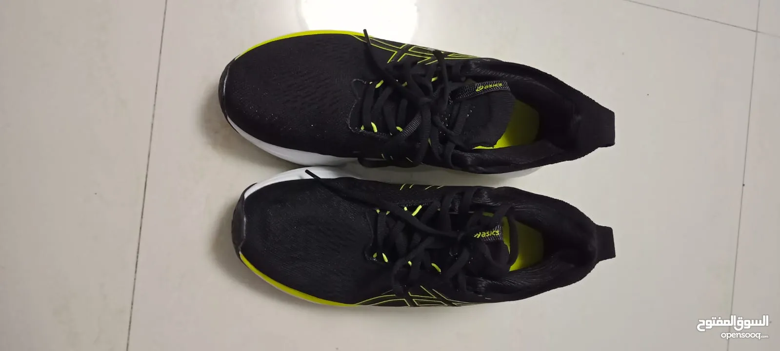 بوت asics للركض للبيع