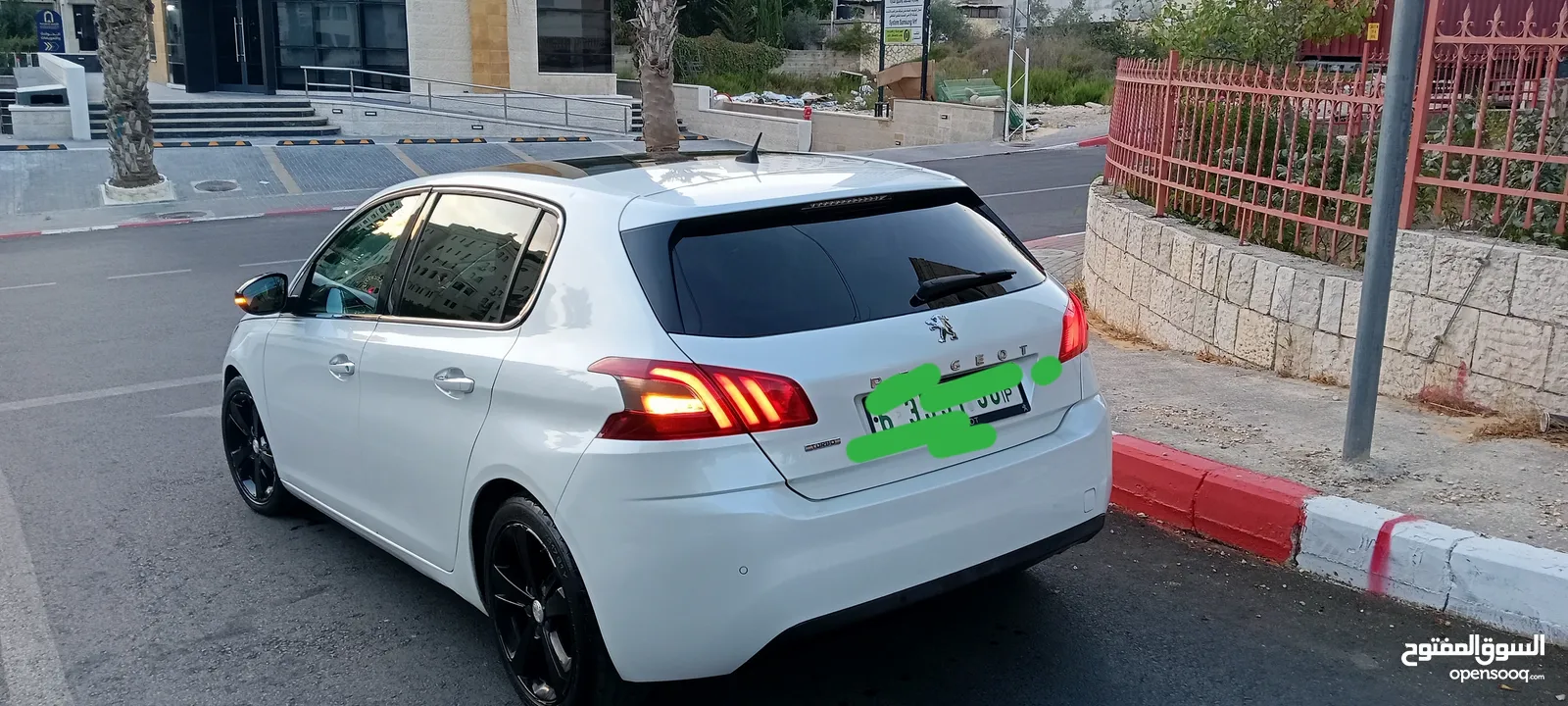 بيجو 308 بنزين موديل 2015