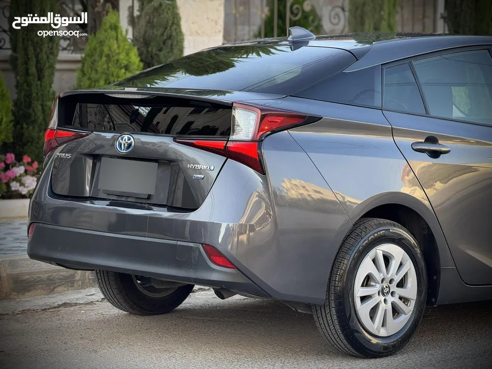 تويوتا بريوس 2020    بحالة الوكالة  فحص كامل كرت ابيض بدون ملاحظات
