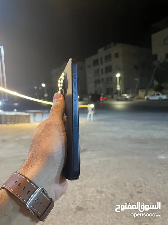 15 برو ماكس 256 وارد شرق اوسط السعر حرق