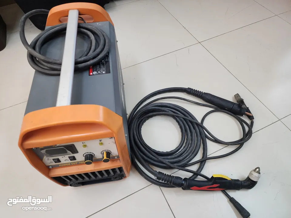 plasma cnc metal cutting almost new. مكينة بلازما لقص حديد. استعمال قليل جدا