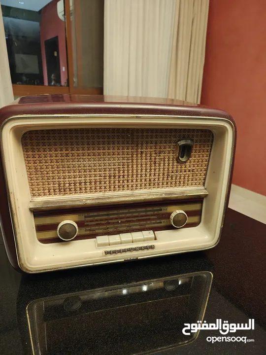 راديو تيليفونكن اتلانتا 7051w ، قديم جداً جداً