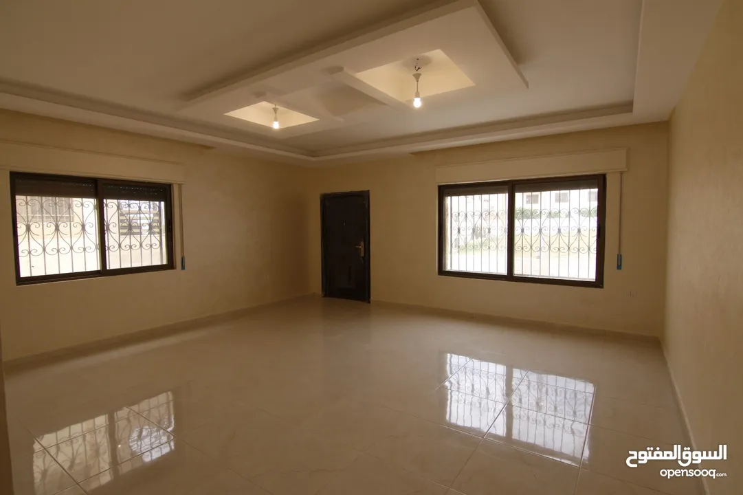 من المالك تم تخفيض السعر 170 متر في ابو نصير  شقة جديدة ارضي على مستوى الشارع