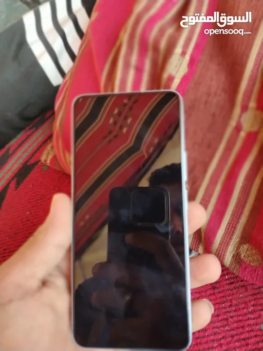 HONOR X9c Smart 12رام 12اضافي        256 جيجا وكتله الجهاز وشرا ما بقصر معو