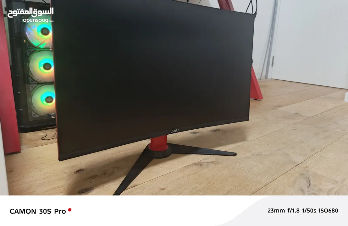 شاشة مستعملة وشغالة بحالة ممتازة جدا موصفات 0.5 ms 165 hz طول والعرض ؟ شغالة بيجي معاه كابل POWER