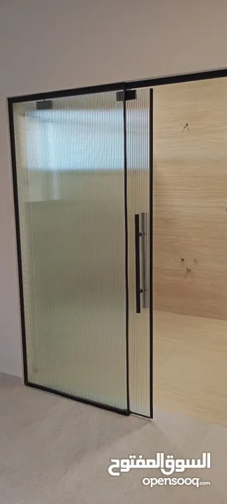 زجاج وألمنيوم