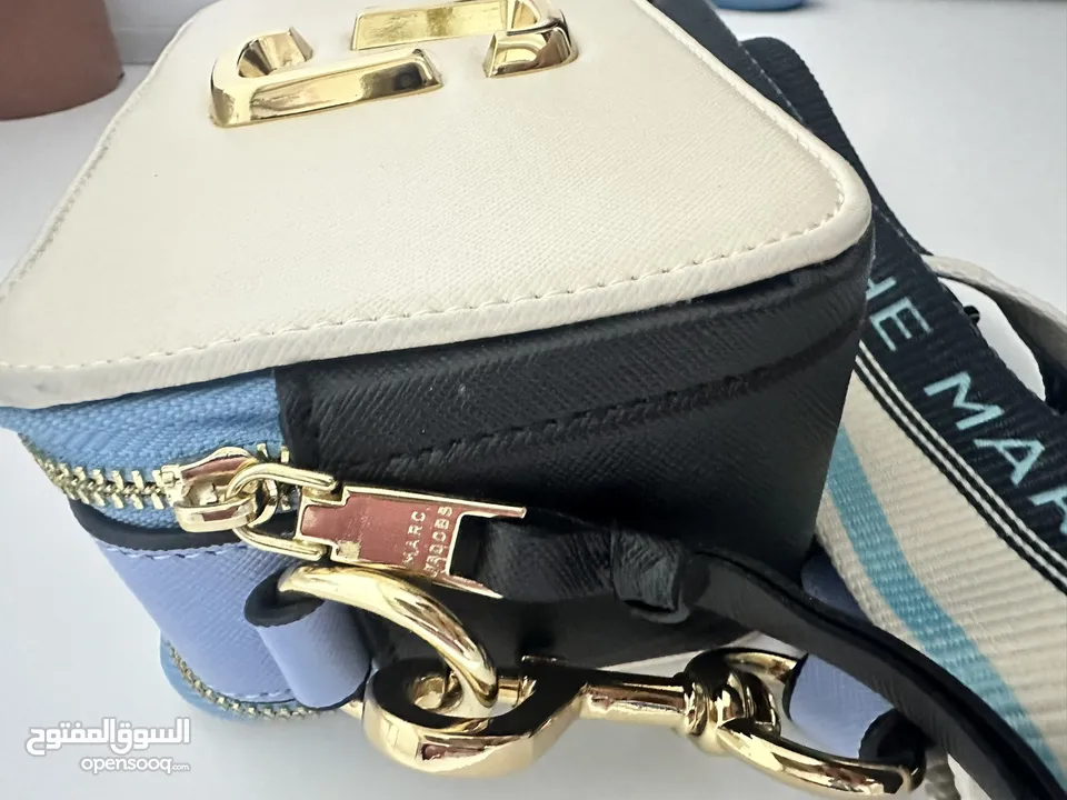 شنتة مارك جاكوب ماستر كوبي مختمة كامل لون بيج مع أزرق فاتح وأسود Marc jacobs bags high master copy