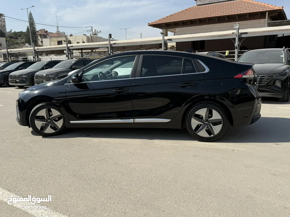 هونداي ايونك ترخيص 2022 محرك 1600 هايبرد جير أوتوماتيك 141 حصان
