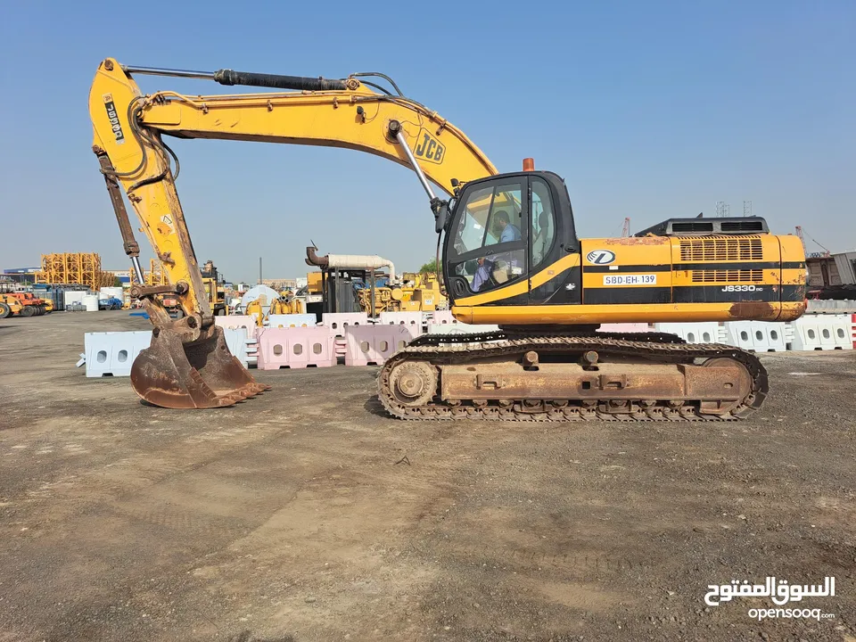 EXCAVATOR JS330 & JS360