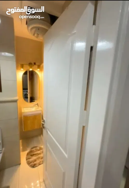 استوديو مفروش فرش فخم للبيع