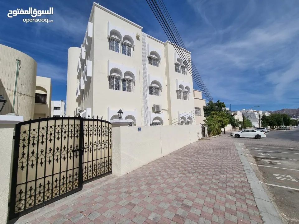 2 BR Fully Furnished Flat in Ruwi