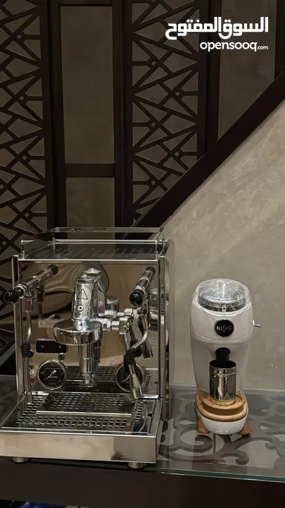 Pro 700 (UK) Espresso Coffee Machine And Niche Coffee Grinder Zero NG63