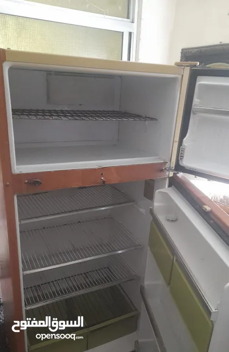 ثلاجة ايكما حجم كبير تبريدها ممتاز