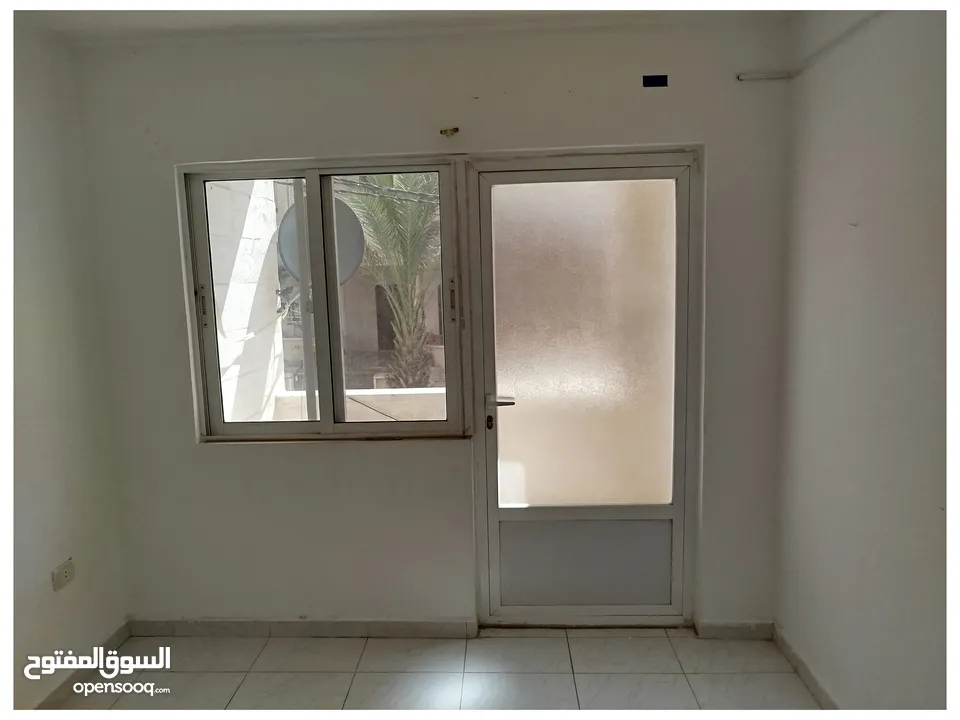 شقة للبيع في أرقى احياء إربد