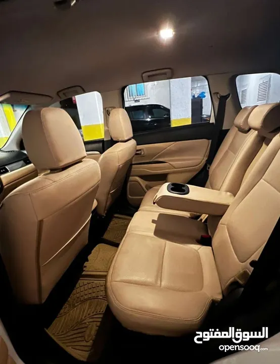 Mitsubishi Outlander in agency condition, fully loaded, 7 seats, good condition, 2018 model