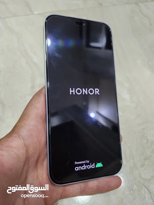 Honor X8b 512/8 بحالة ممتازة مع الكرتونة  وكامل أغراضه وعدة كفرات ولزقة حماية أصلية ضد الكسر