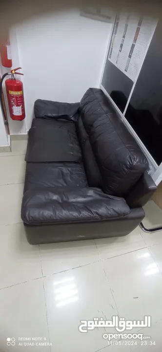 Office chair 2 pics skin color and three seats sofa