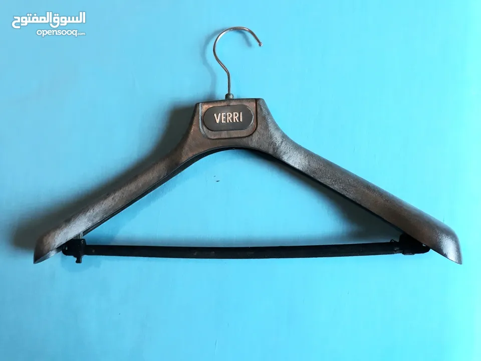 Cloth hangers  تعاليق ثياب