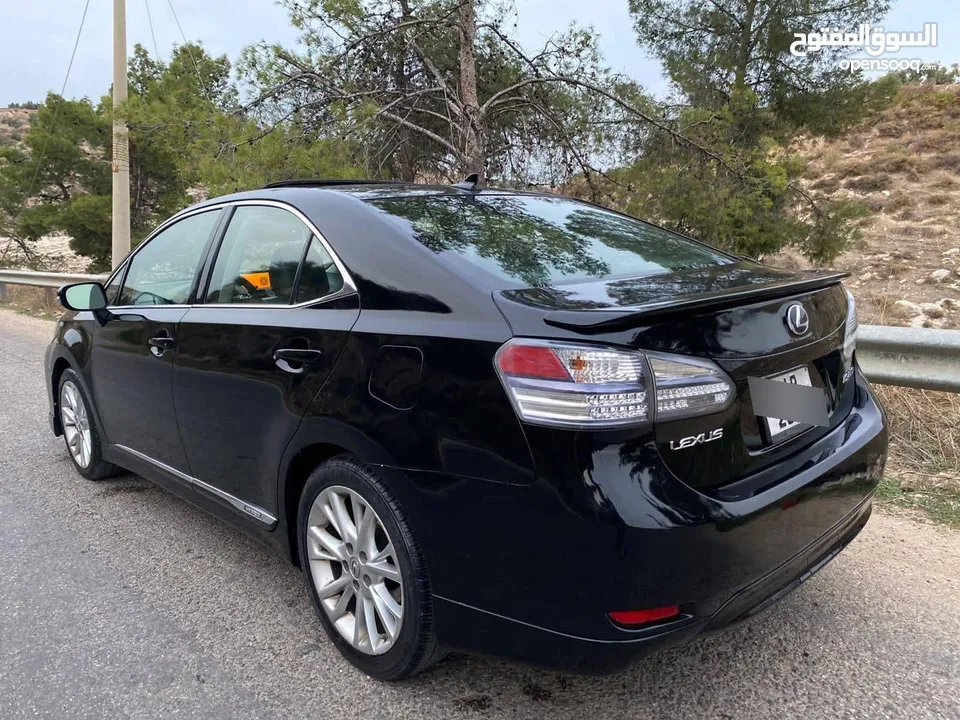 لكزس hs250h للبيع موديل 2010