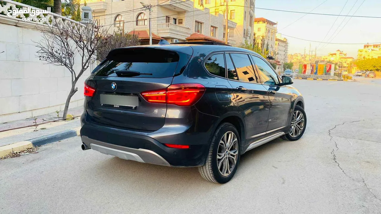 سيارة BMW  X1