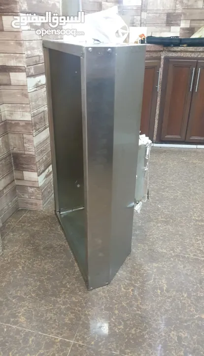 عدة مطعم  وسناكات ماكينات وفريزر