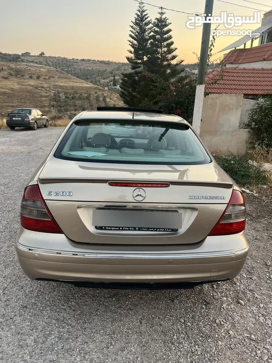 مرسيدس E200 موديل 2003 للبيع