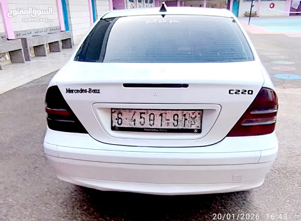 مرسيدس C220 موديل 2001 قوة ماتور 2200 تيربو ديزل ترخيص وتأمين لشهر 6/ 2026 منفوضة من الطنبون للطنبون