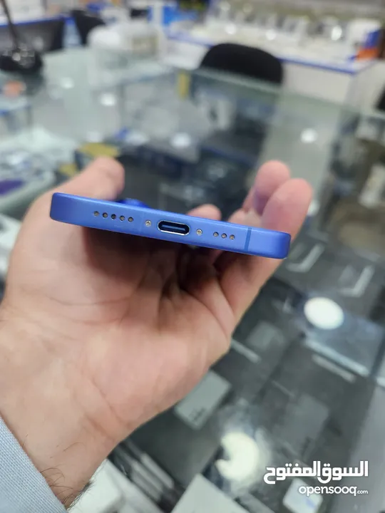 iPhone 16 128 وارد الشرق الأوسط بسعر مميز