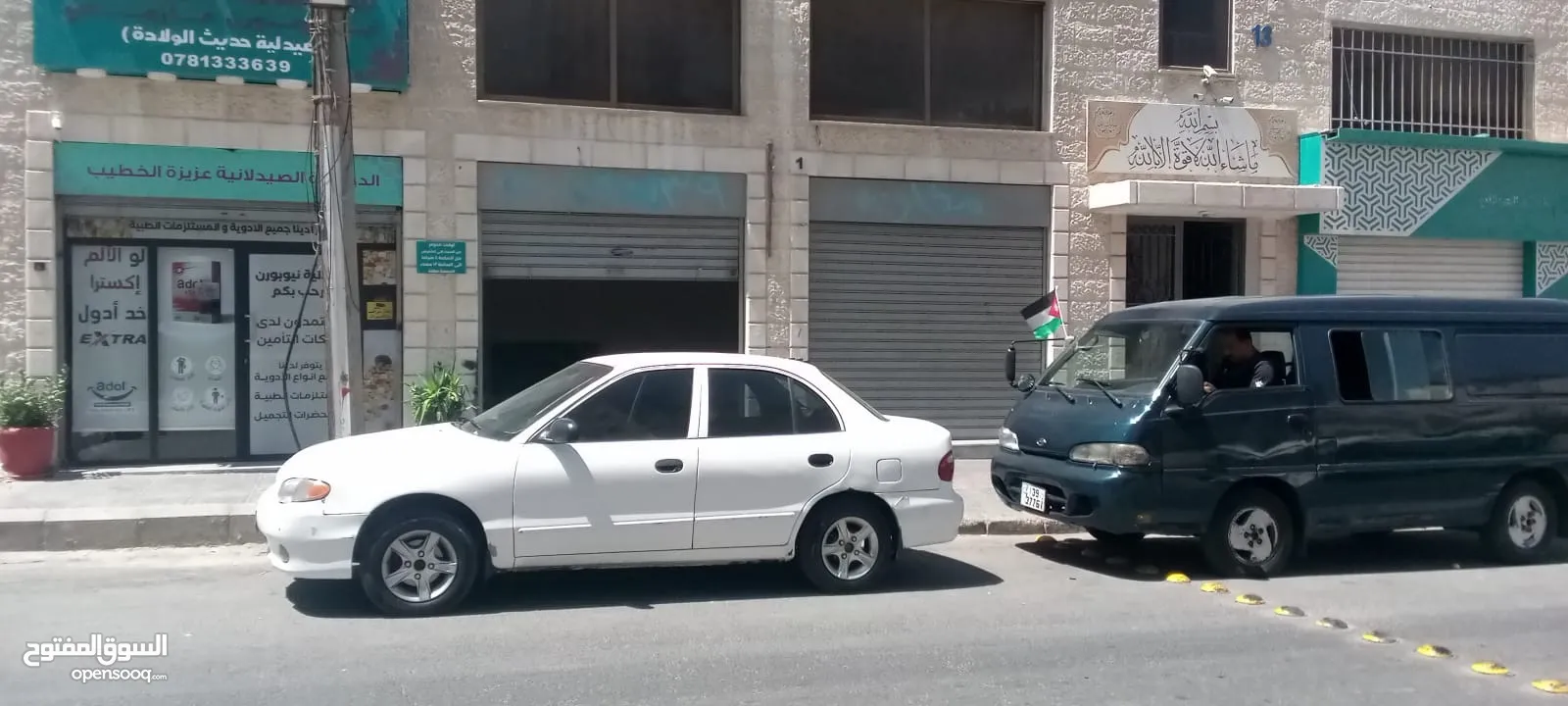 محلين للايجار بموقع مميز جدا في ماركا الشمالية