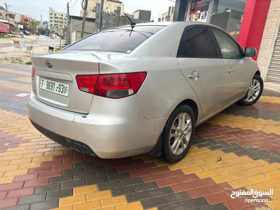 كيا فورتي 2012 فتحة سقف ماطور 1600 اوتوماتيك نخب