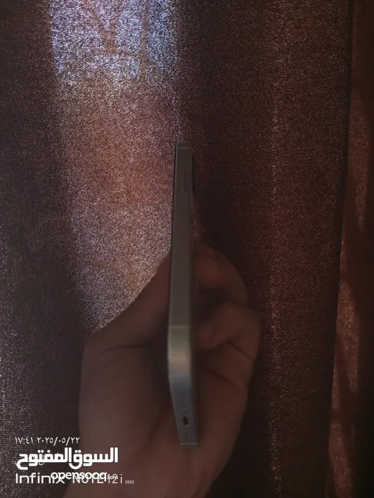 ايفون 12