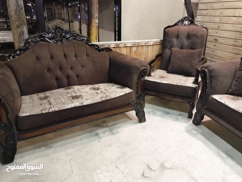 طقم كنب زان 11 مقعد للبيع بسعر مناسب جدا