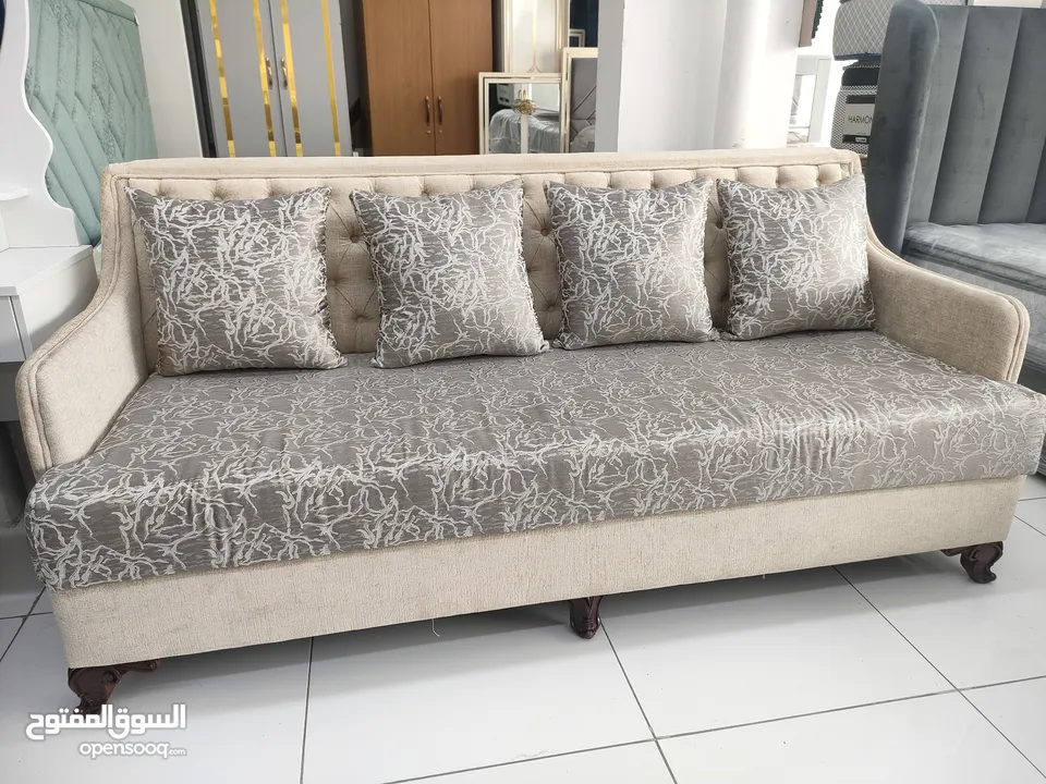 New sofa set tafseel 5 seater made in Oman