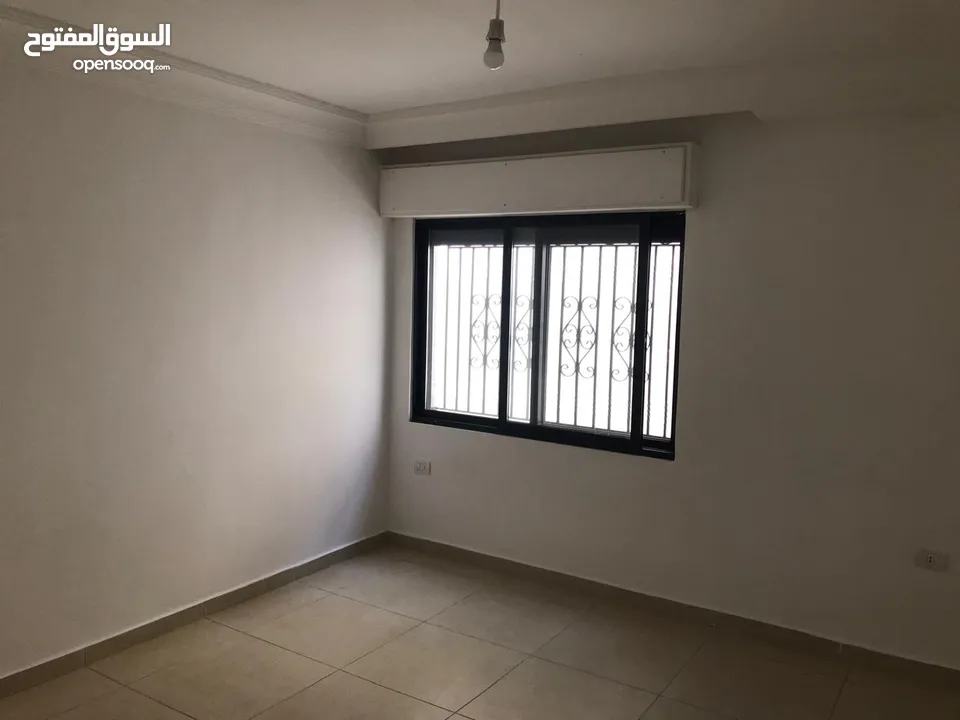 شقة ارضيه 4 غرف نوم للايجار في دير غبار - 14573