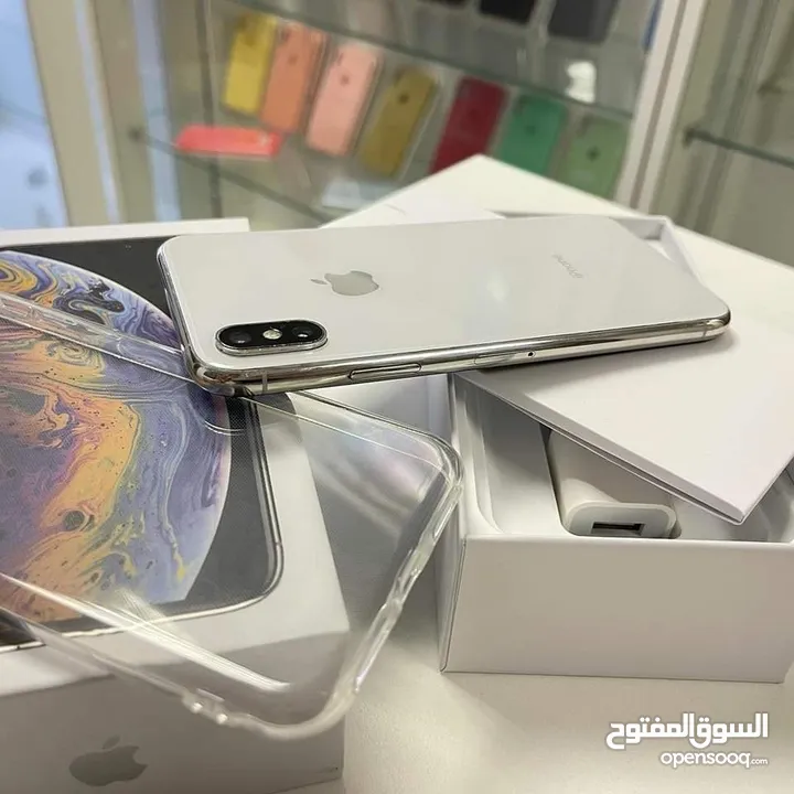 متوفر ايفونات XS الاصلي جيجا 64 و 256 بطارية مشكل كفر ولزقة وشاحن الاصلي متوفر توصيل