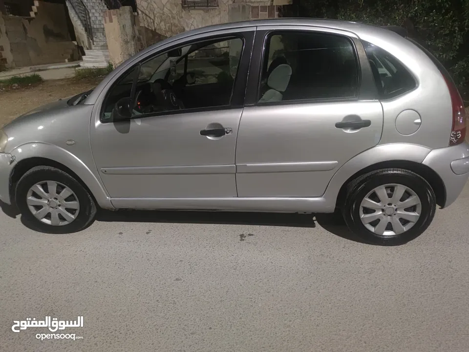 ستروين c3 مستعمل بحاله جيدا غير قابل للبدل للبيع فقط