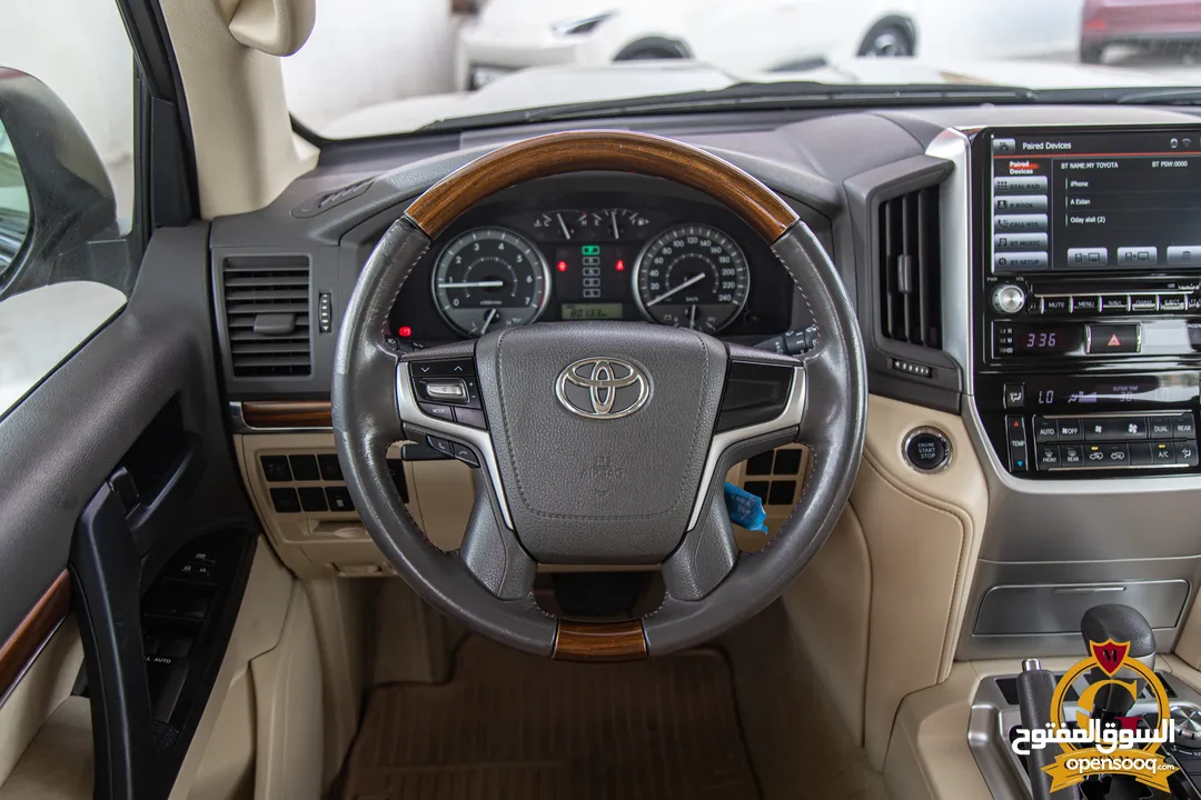 Toyota Land Cruiser 2017 Gx-r V8  السيارة بحالة الوكالة و قطعت مسافة 80,000 كم